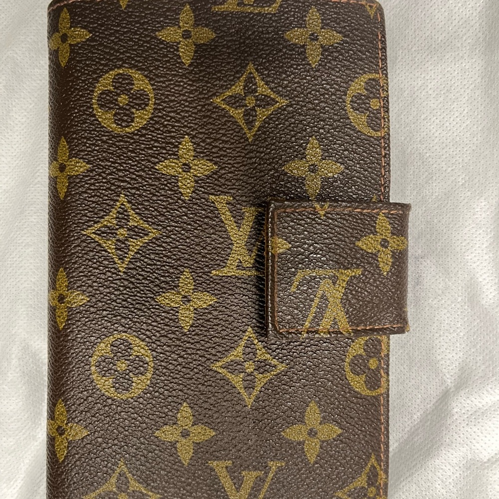 Louis Vuitton fold over purse/wallet - Picture 5 of 16